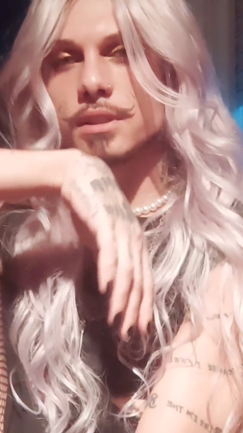 @Bakura Momsen