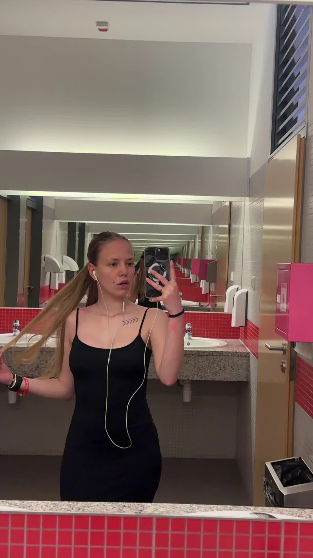 @Rogowska