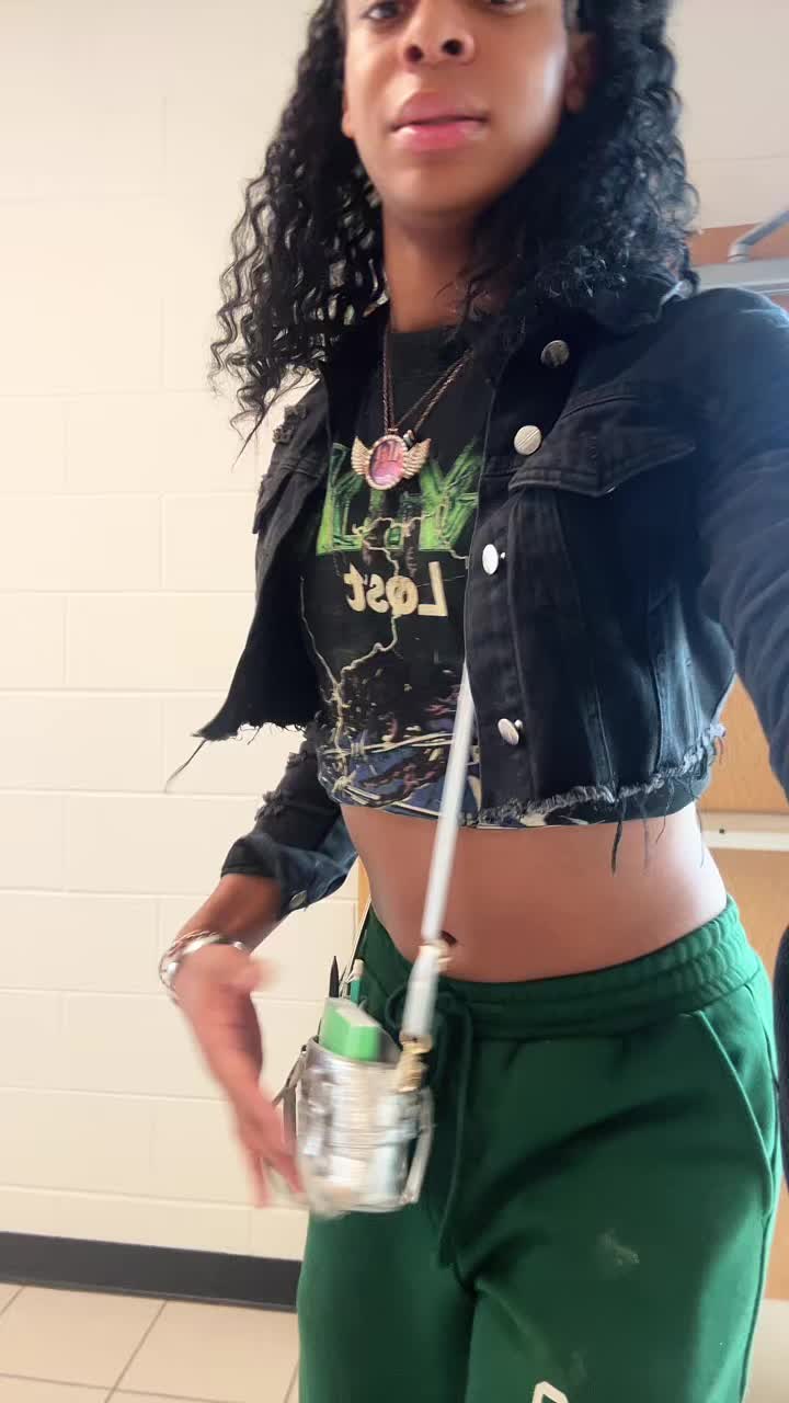 @overlyxl