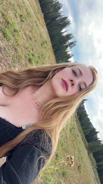 @Blondie