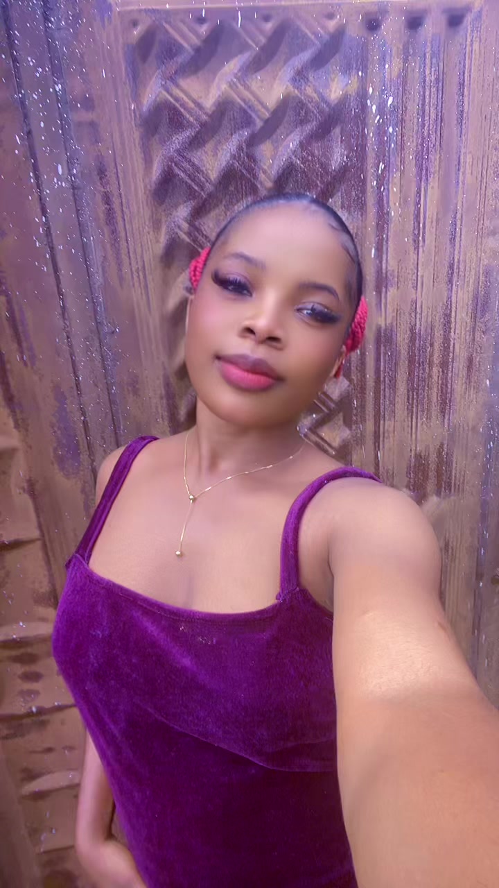 @꧁༆Kwen Tollex🥹🦋🌸 ༆꧂