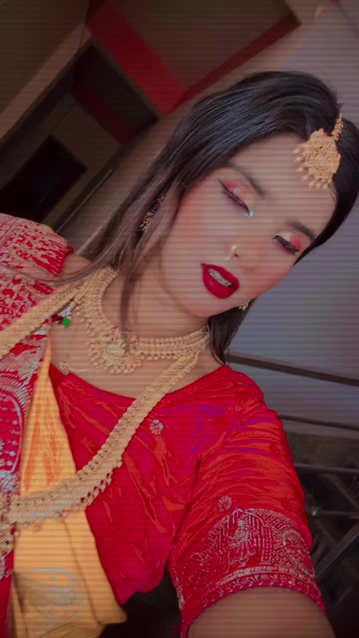 @Bhojpuri Queen 👑