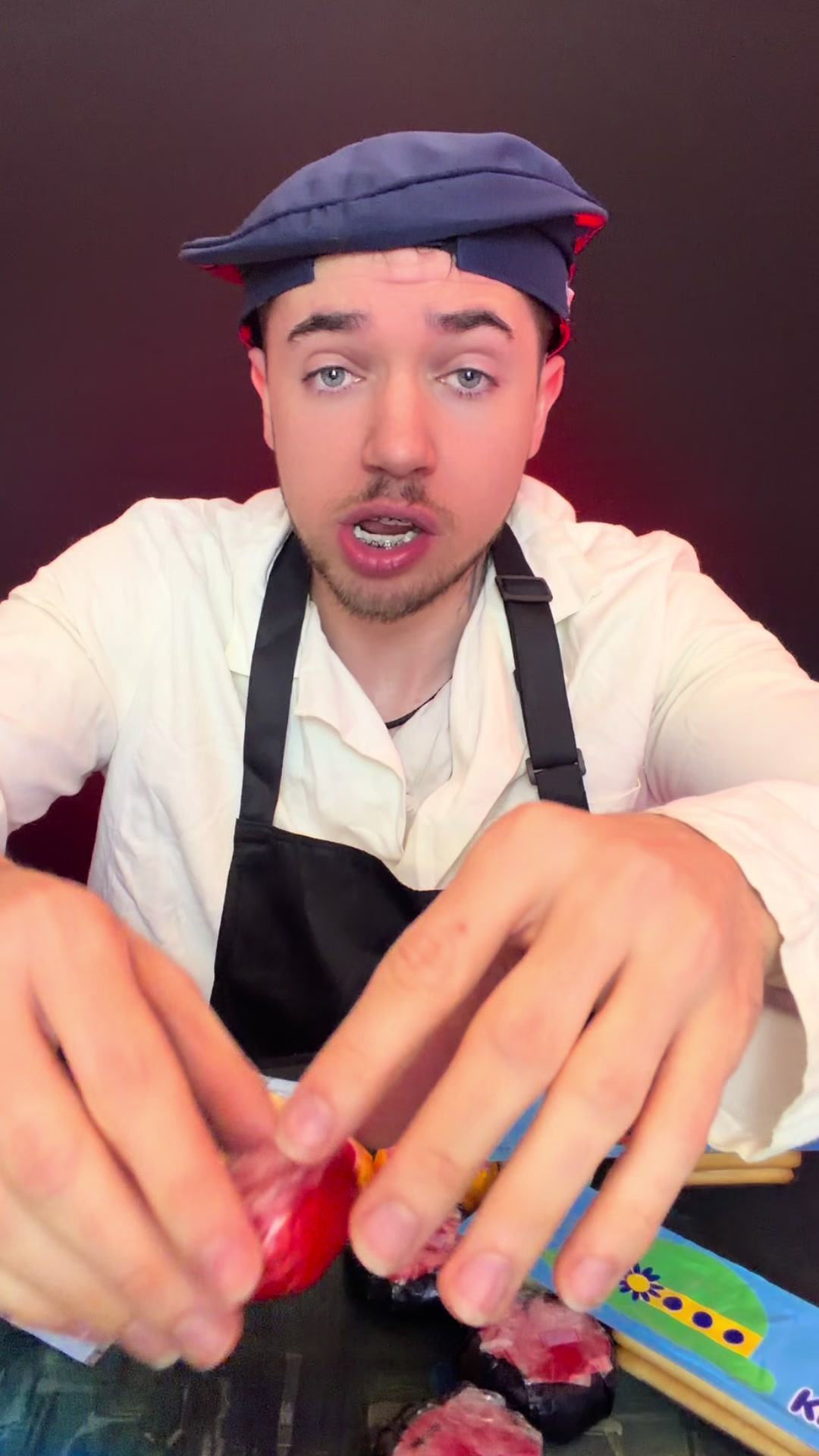 @ASMR TOM RED