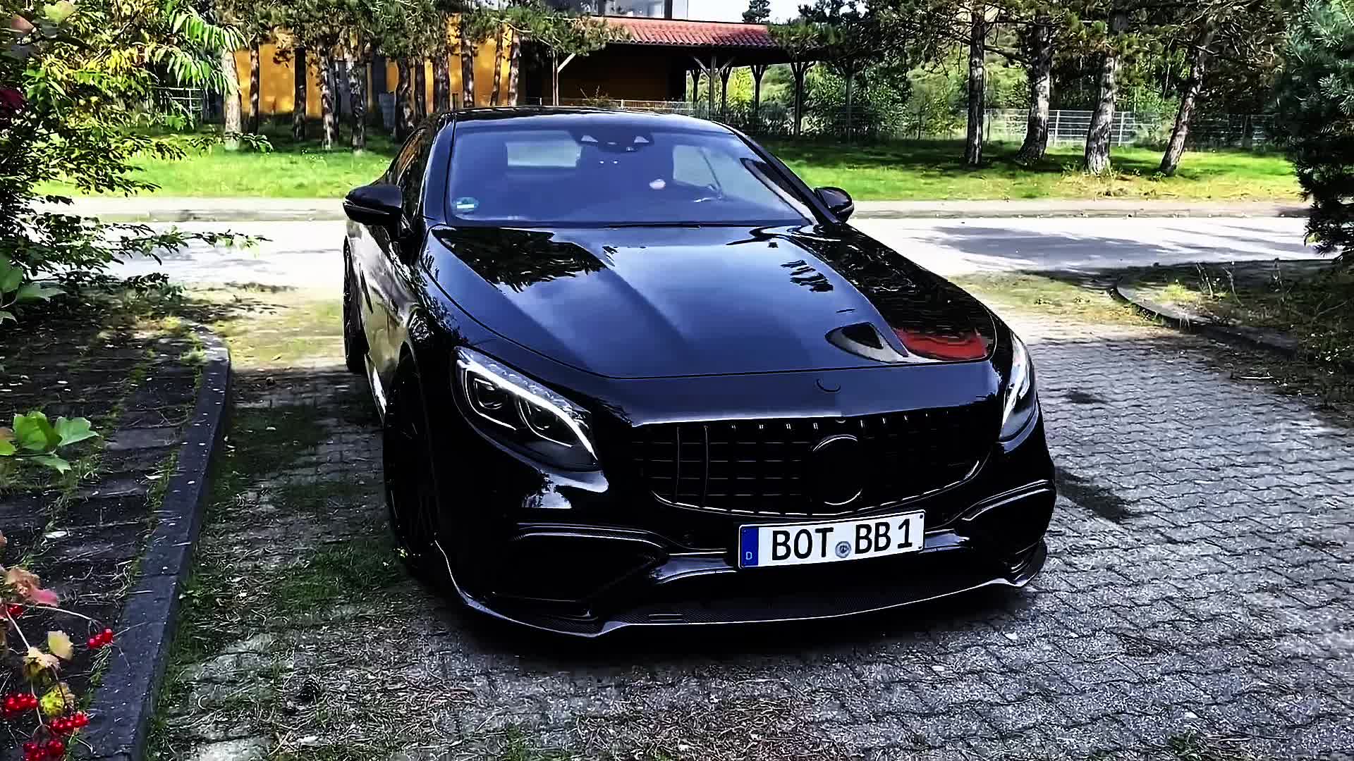 @volstom_