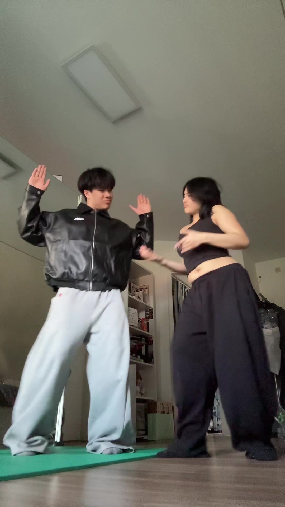 @Mi