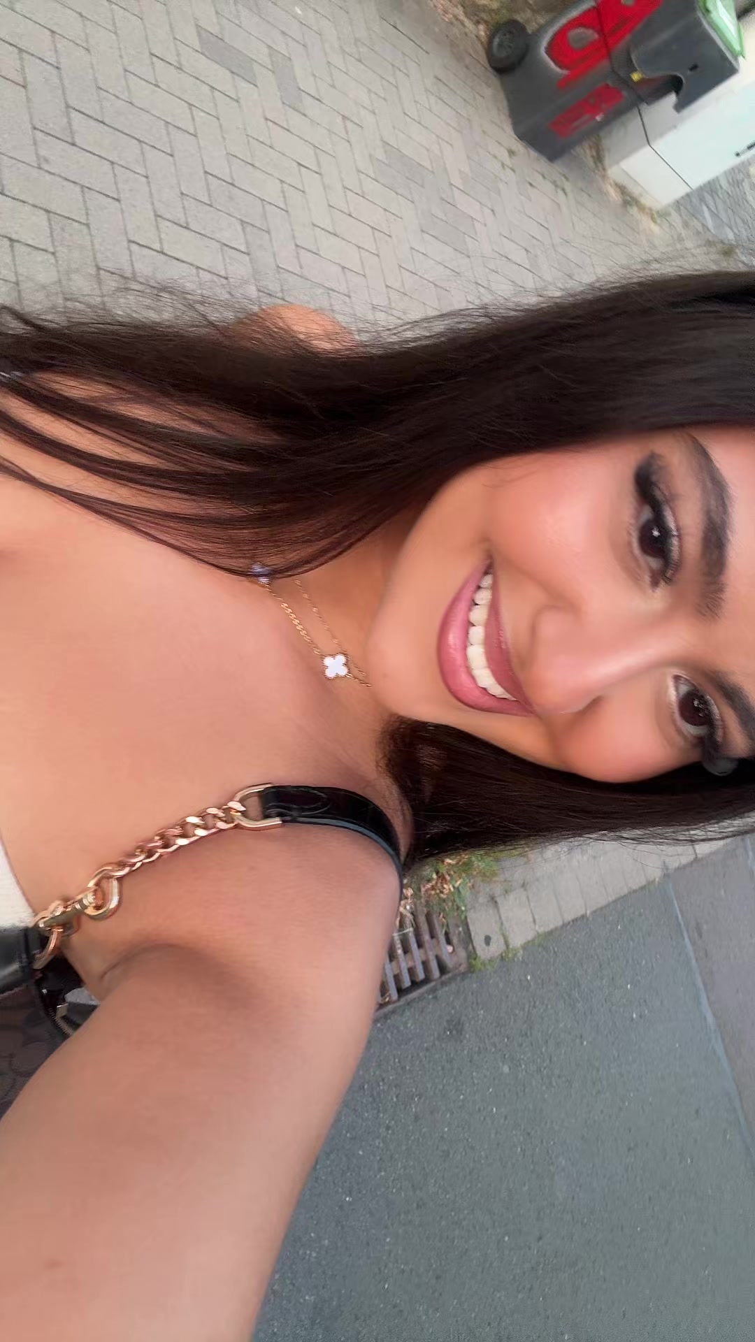 @𝐀𝐲𝐥𝐢𝐧