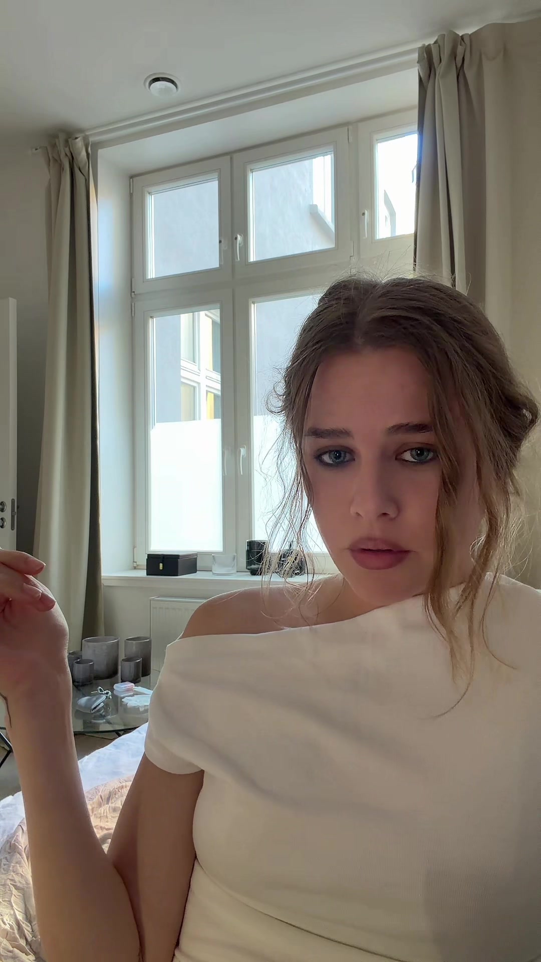 @ANNA8ELLE