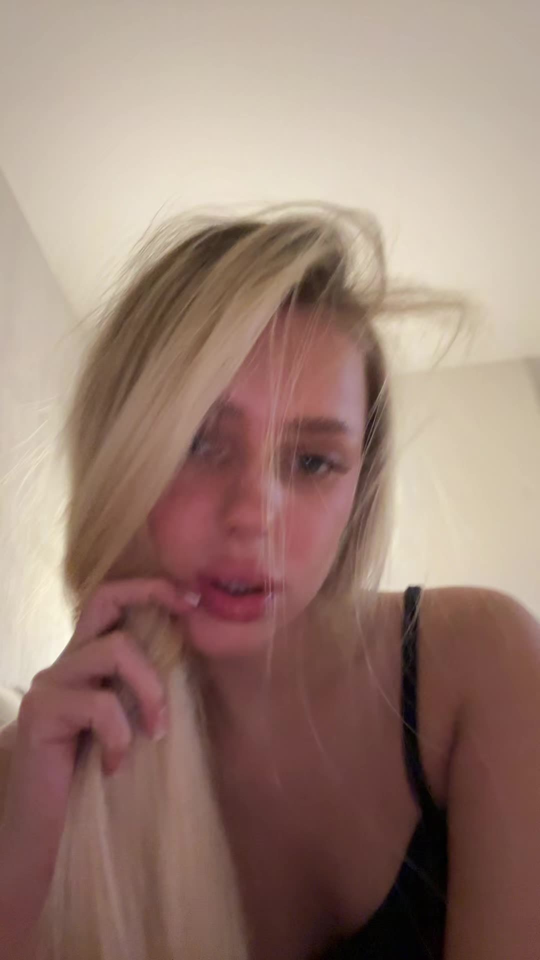 @ahhriri