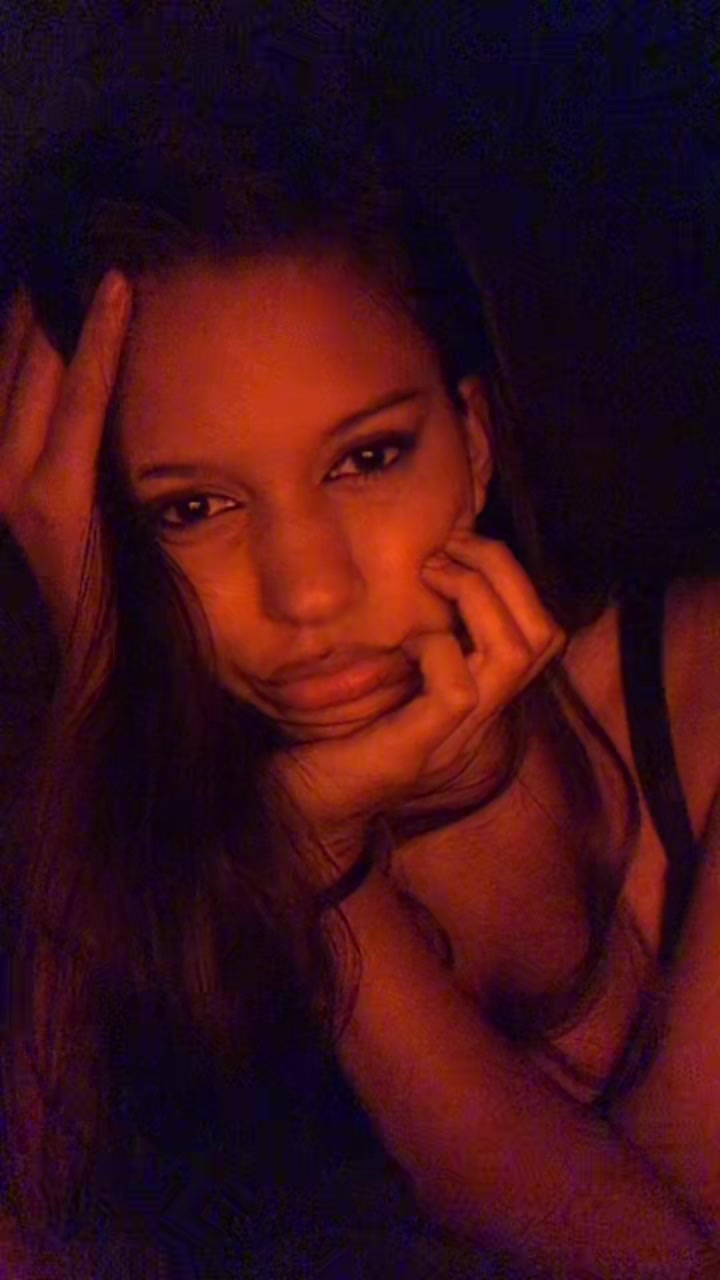 @𝐂𝐡𝐞𝐫𝐫𝐲 🍒