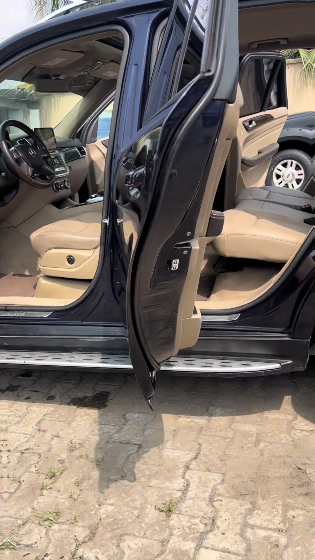 @I D MOTORS