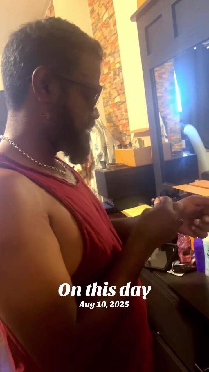 @Shobananava🇨🇦🇱🇰🇸🇬🇳🇬