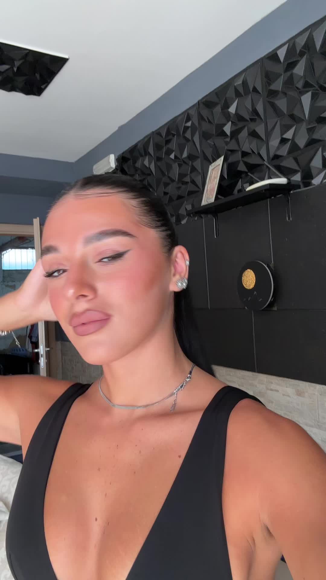 @Costanza_e
