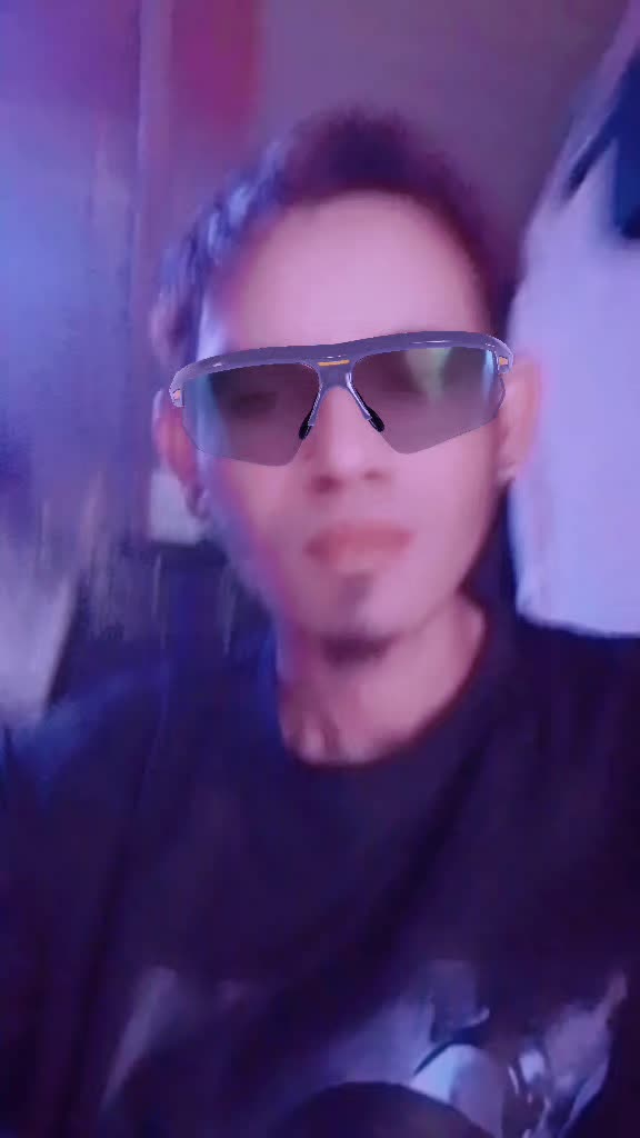 @𝐑_18🇮🇩