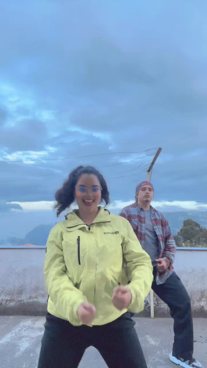 @Leslye🦋