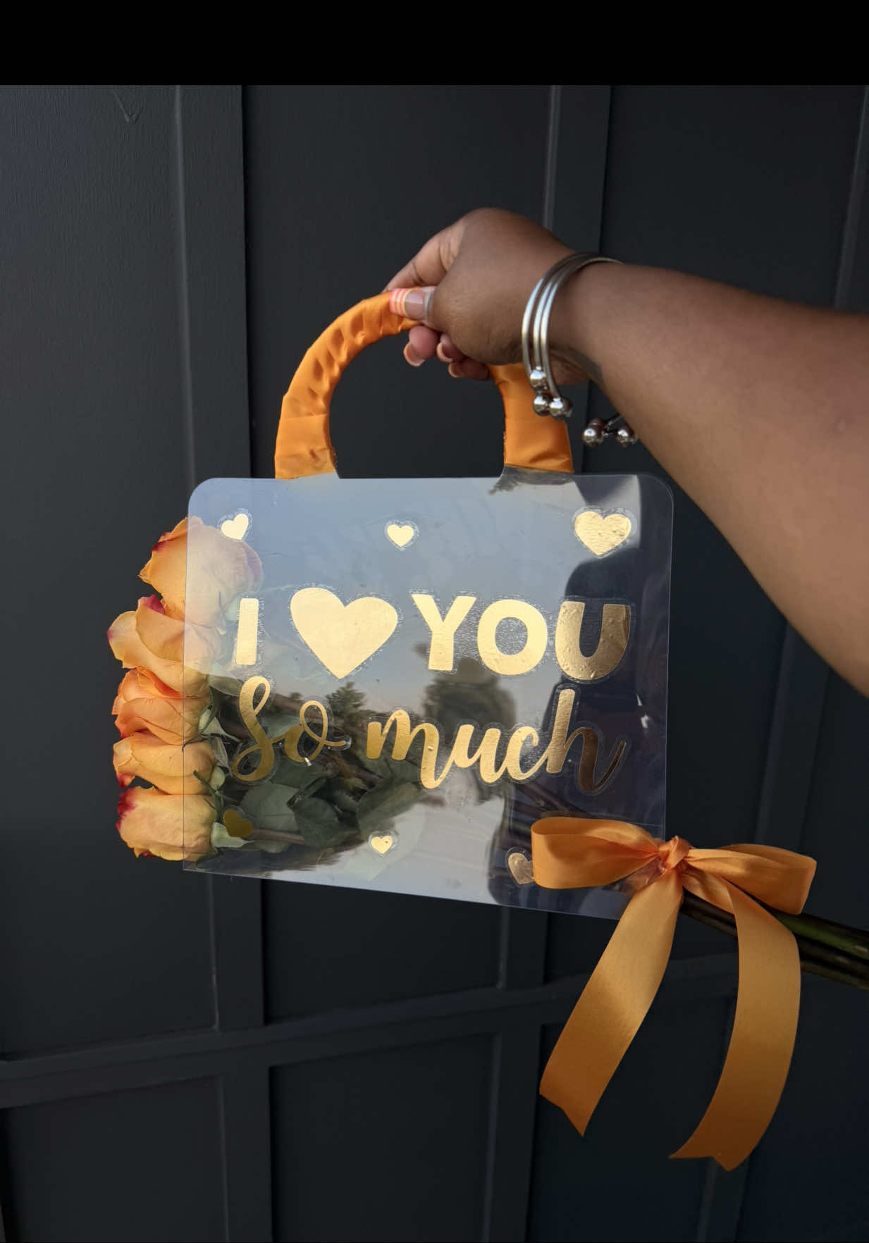 @J’Na 🧡