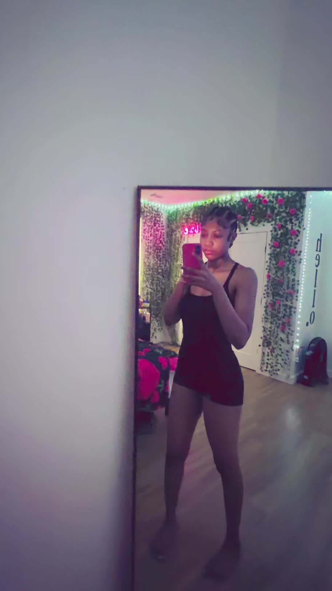 @2slickmeela