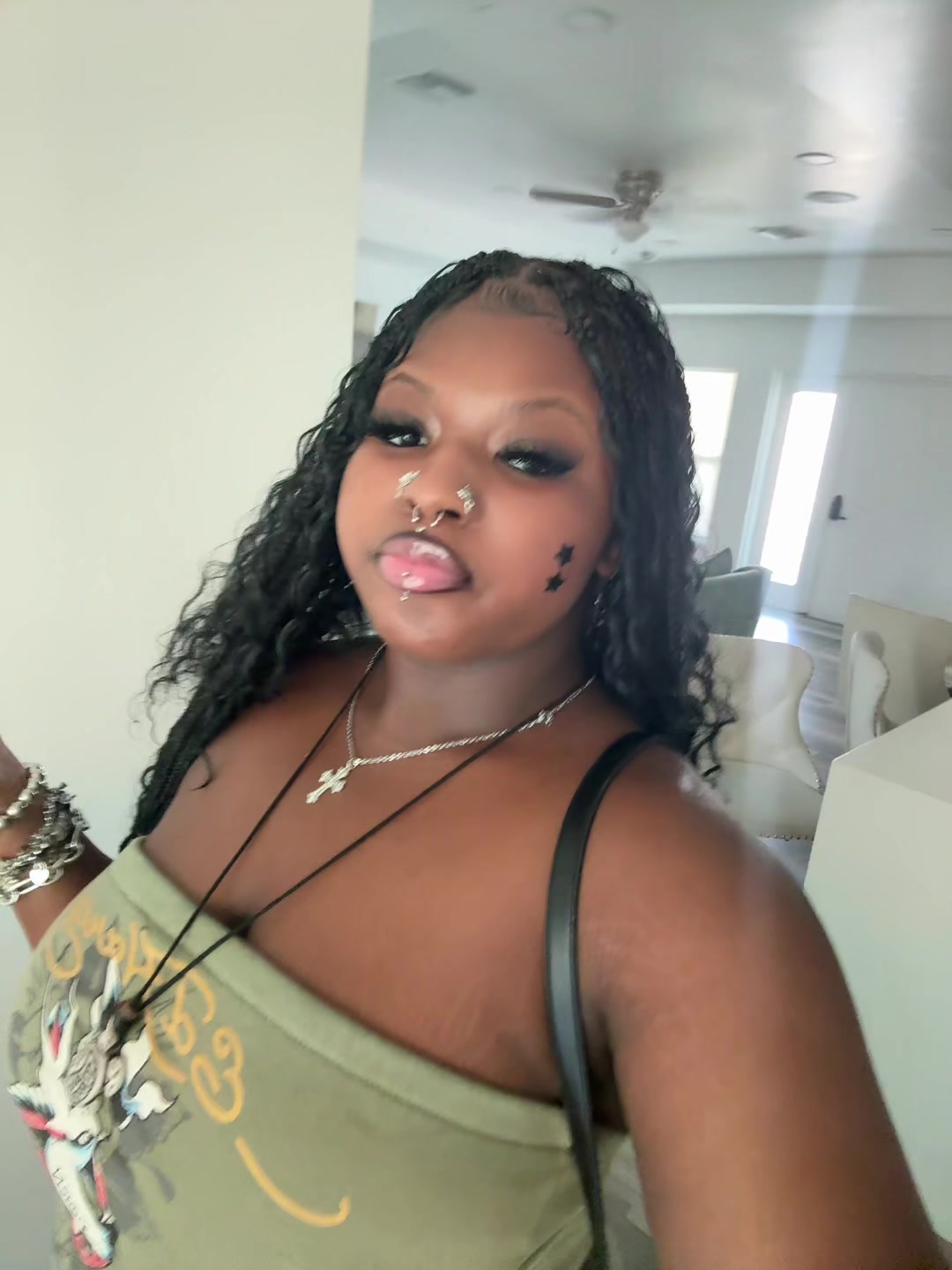 @kantuh👩🏾❤️💋👩🏾<3