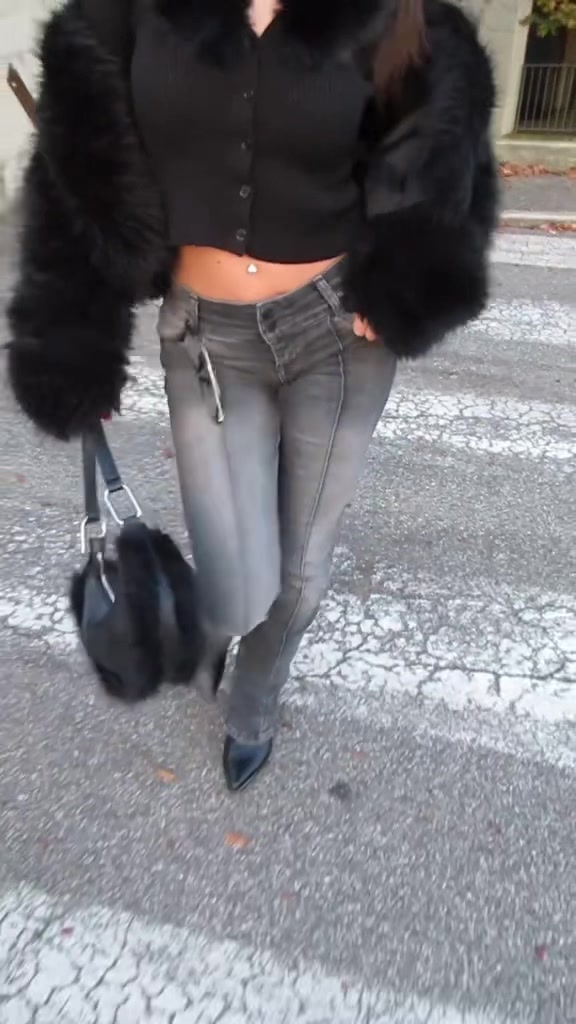 @😻