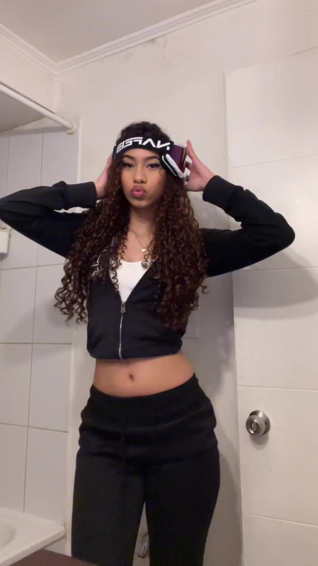 @whoiskeibelys
