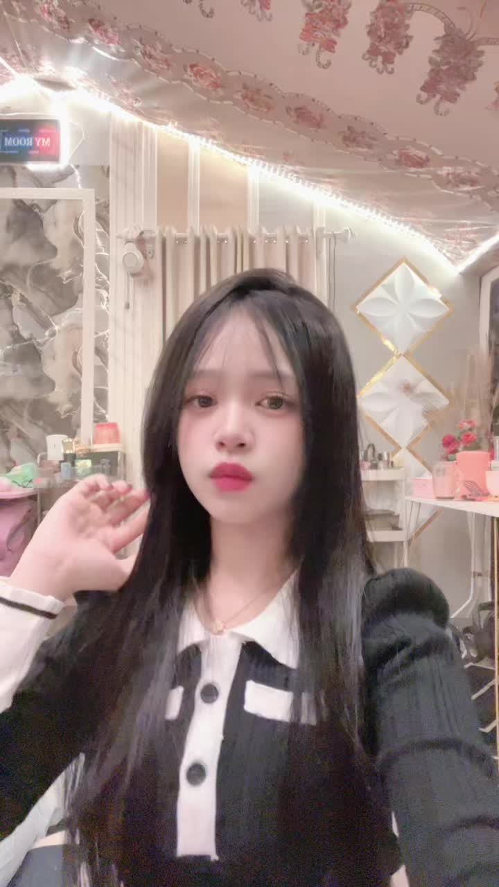 @&sect;V / aqila_vercelly15