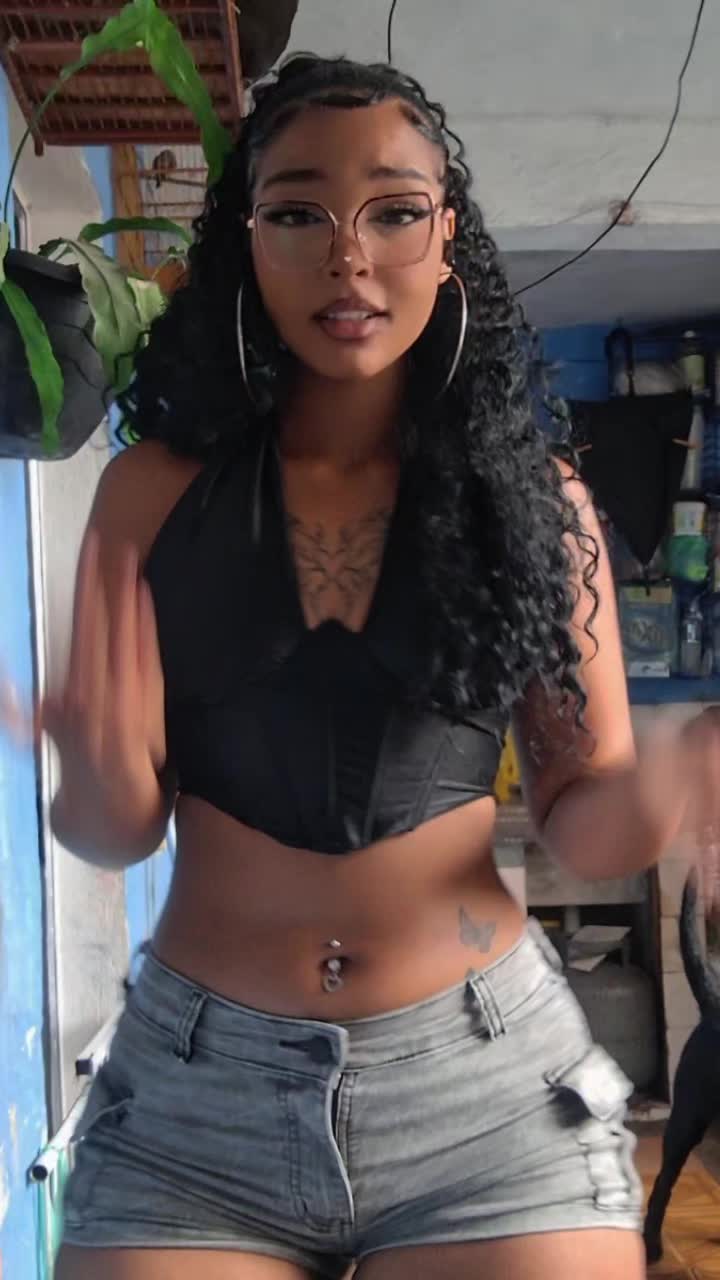 @pretinha