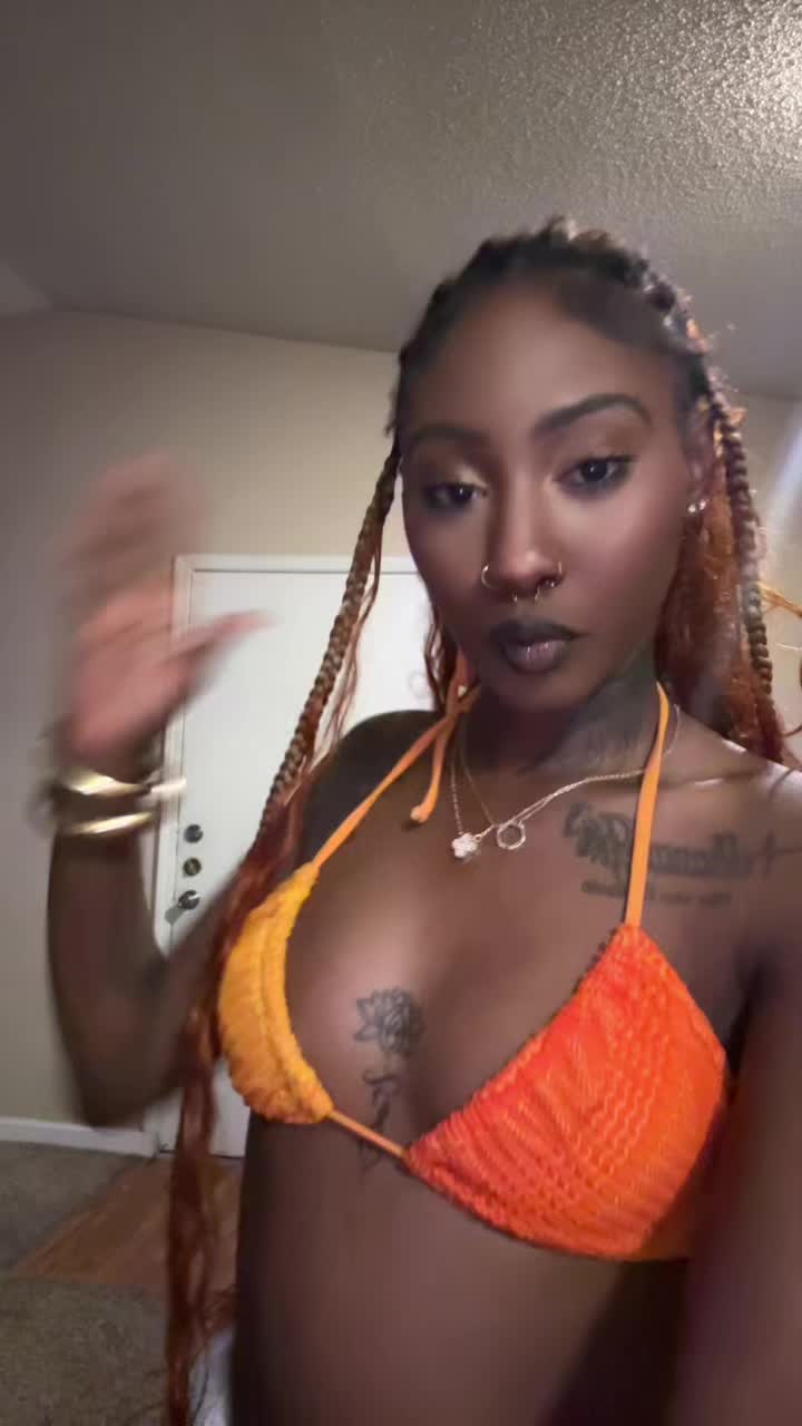 @missbratt.t