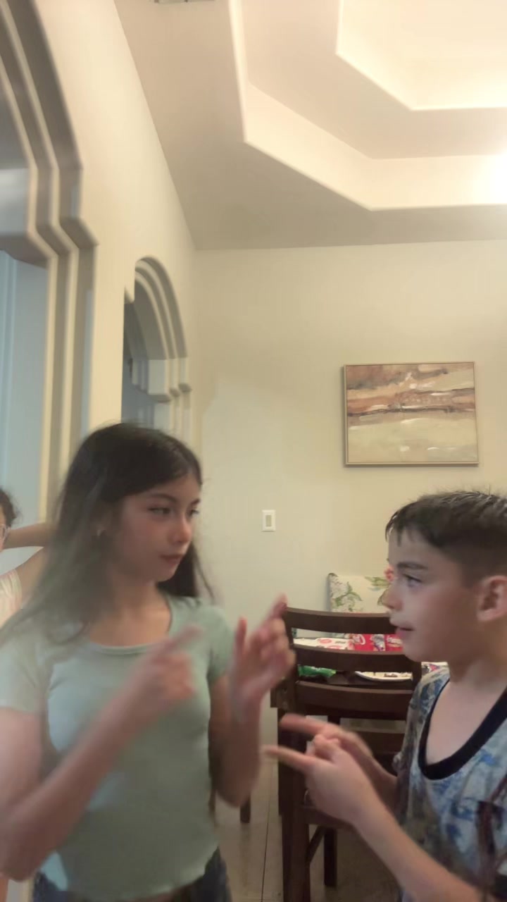 @Elizonditos