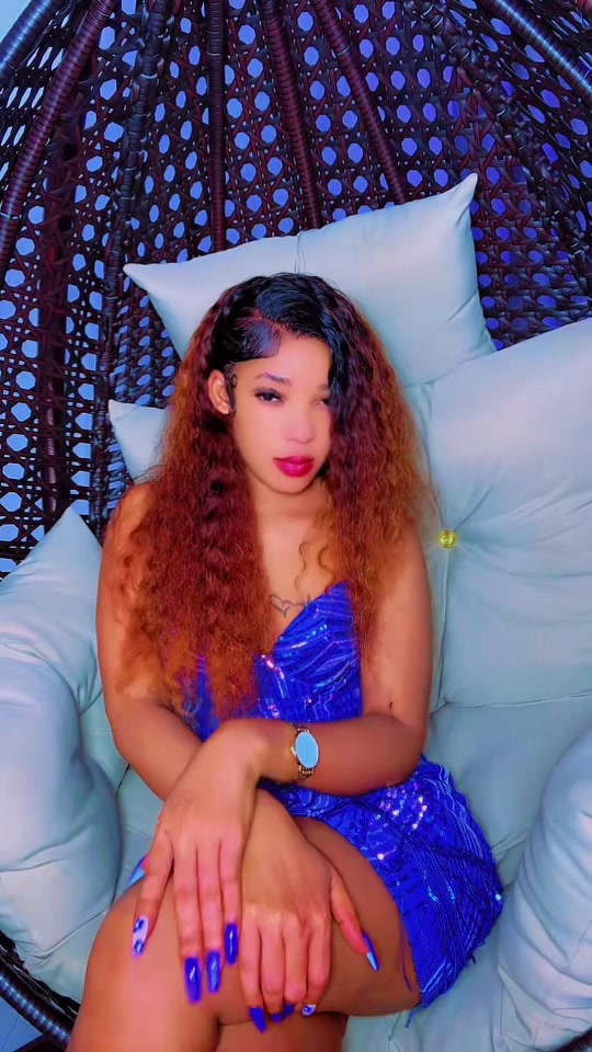 @👑ᵟᵁᴱᴱᴺ𝓢𝓱𝓲𝓵𝓪 𝓚𝓮𝓵𝓵𝔂