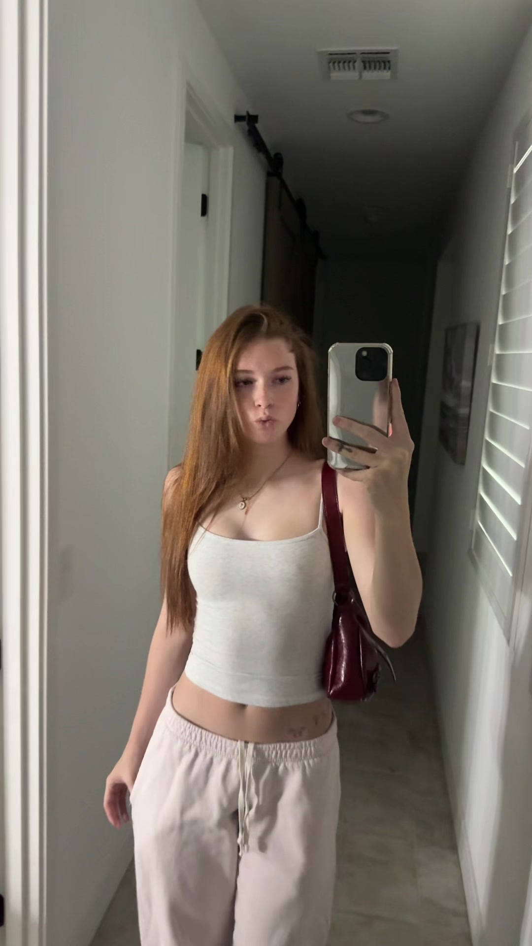 @bella