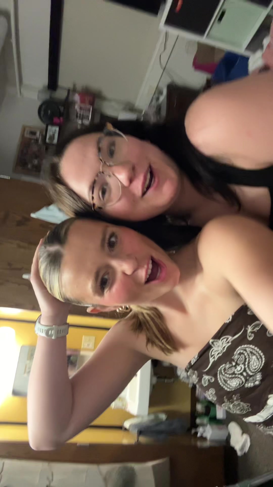 @bella