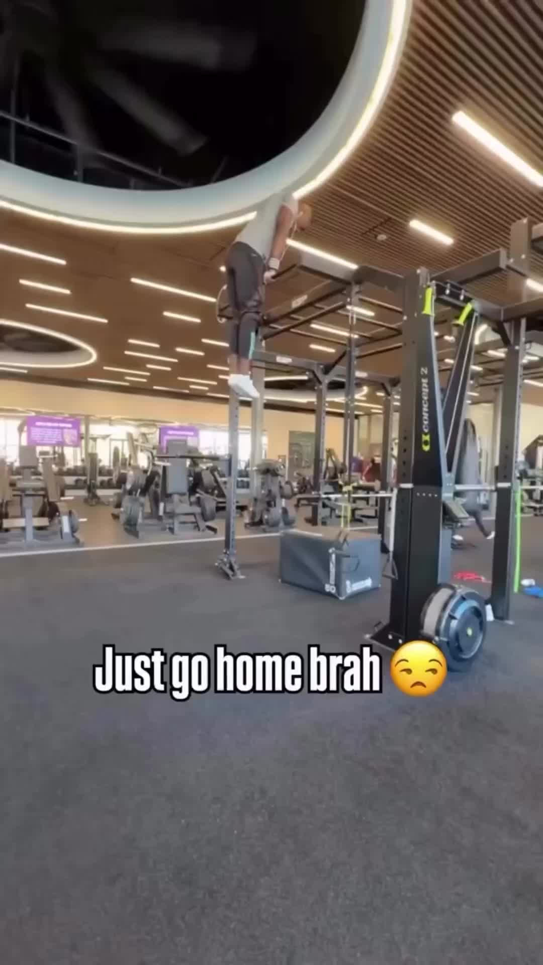 @directornoodles