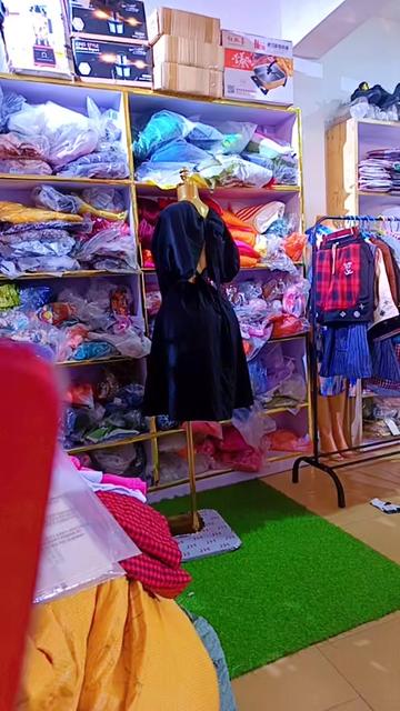 @GINA IMPORTS & COLLECTIONS