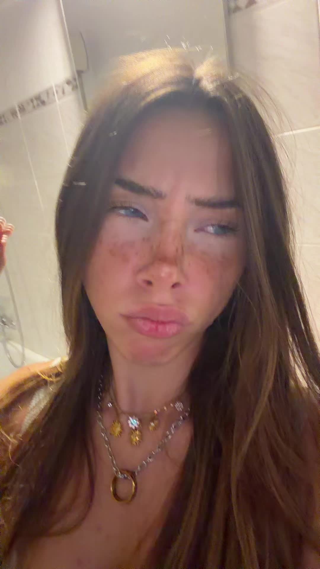 @Lu