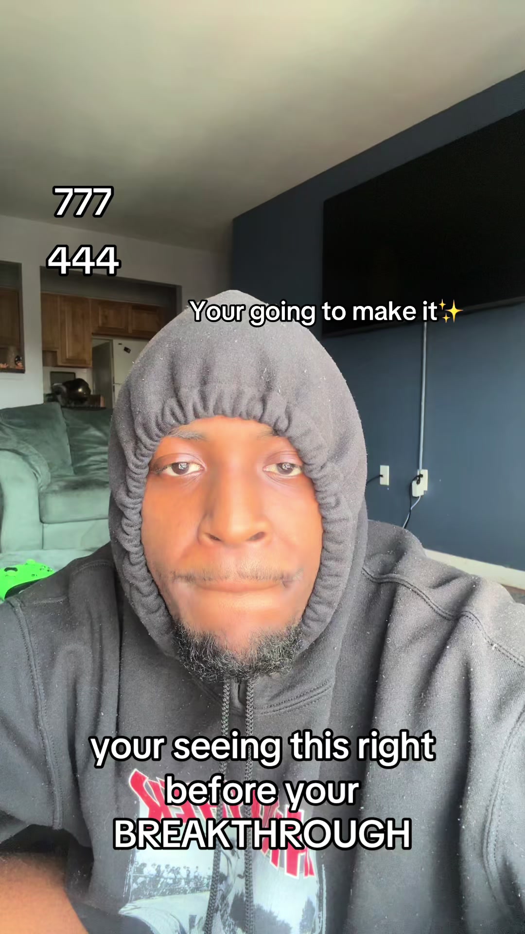 @Cari🦋