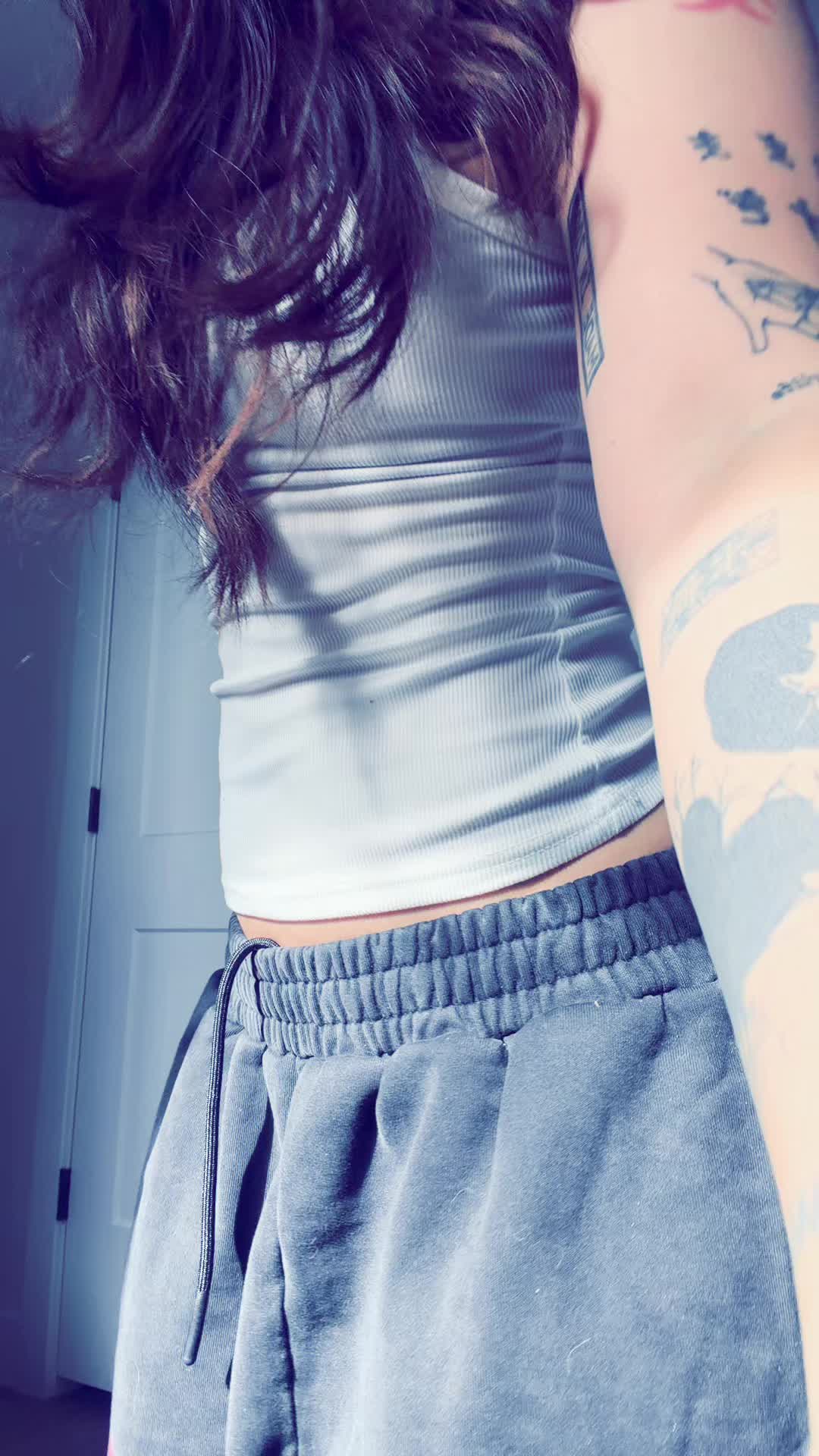 @kat.vs.damfworld on IG