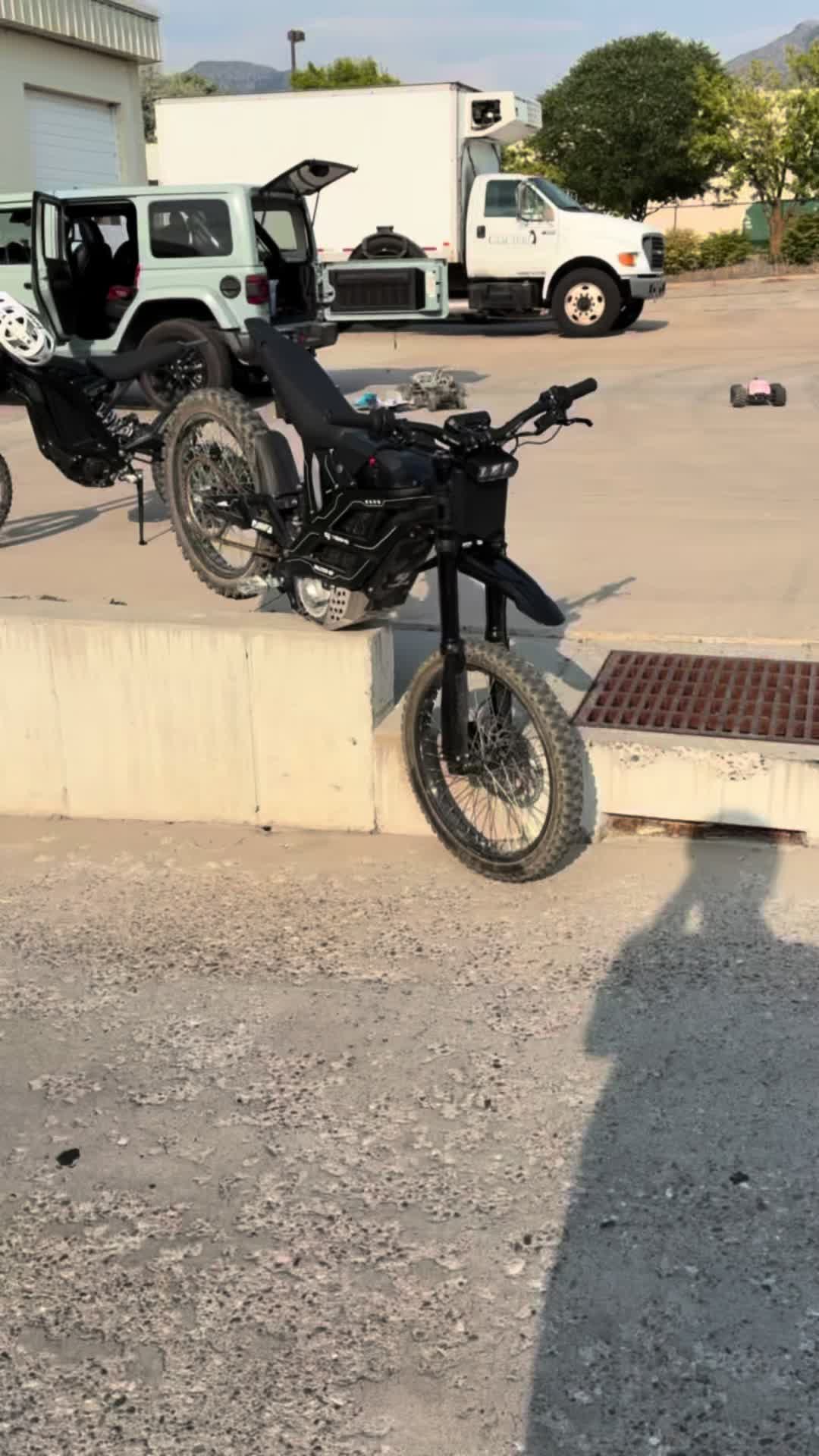 @Joe_q.20🔋
