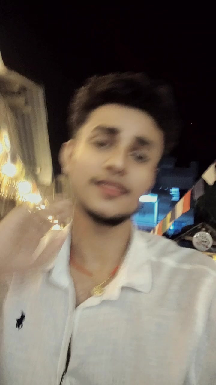@ẞümìt Yàdàv0✨🖤