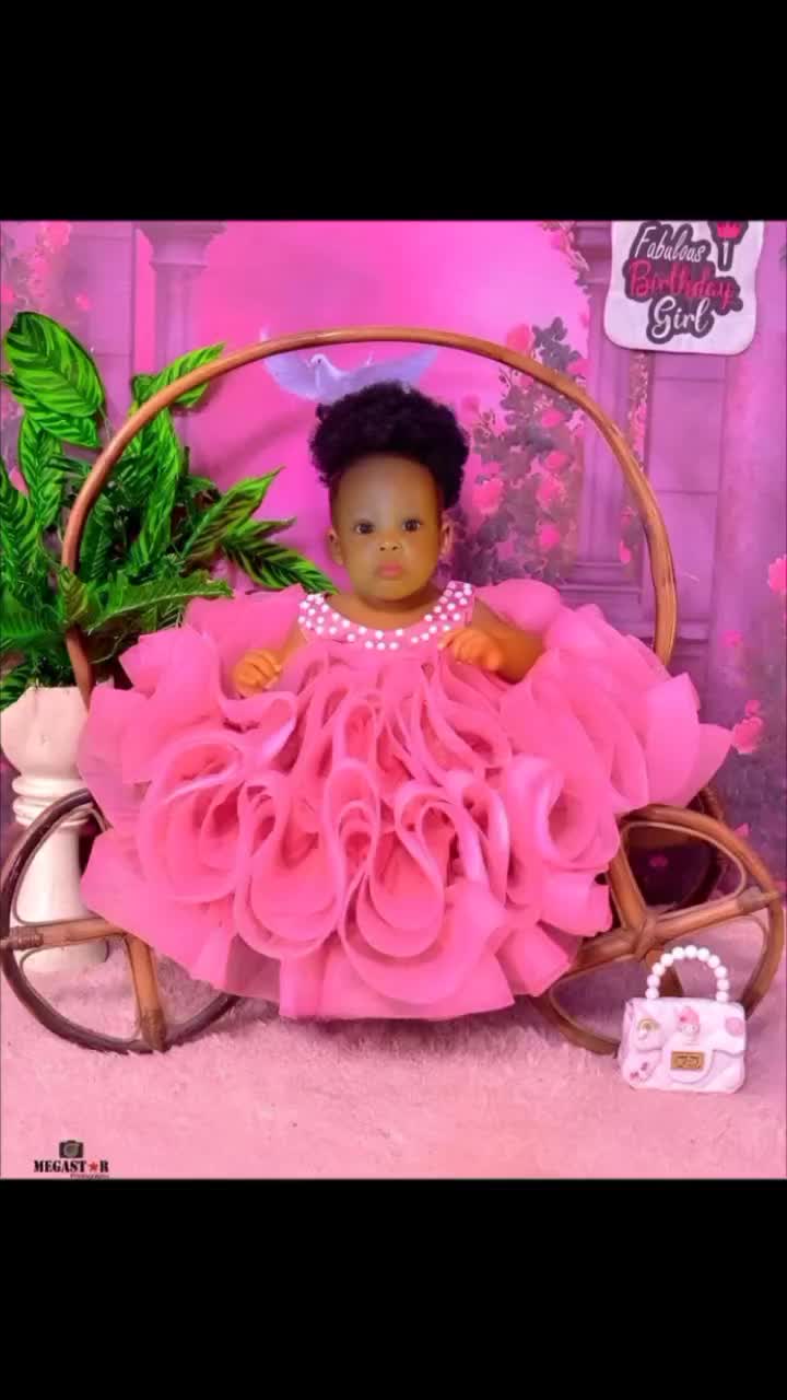 @Ewa_adeyemi