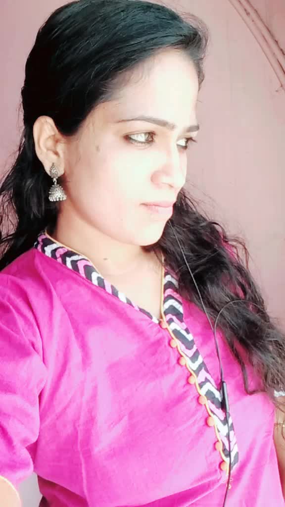 @kaviya885