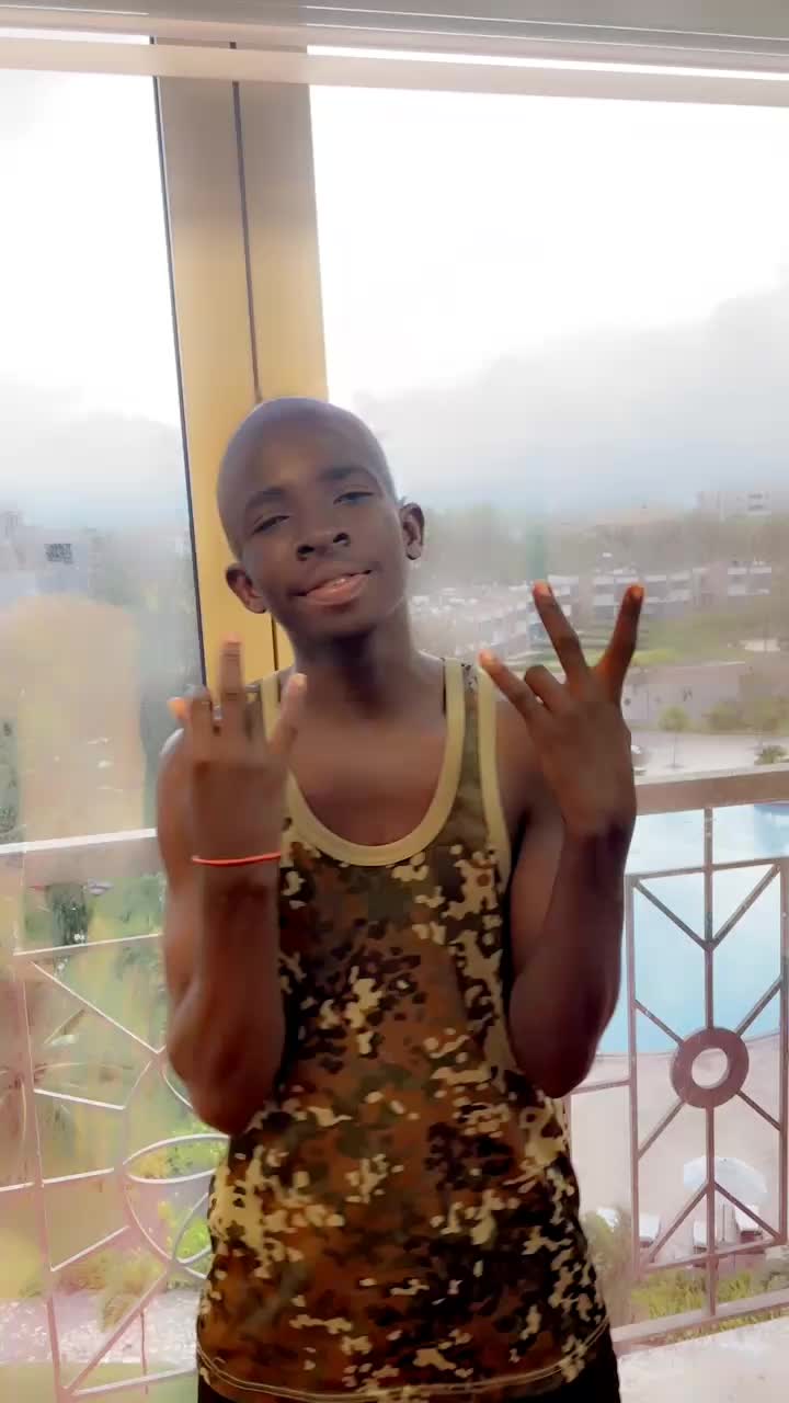 @AMG KIZITO
