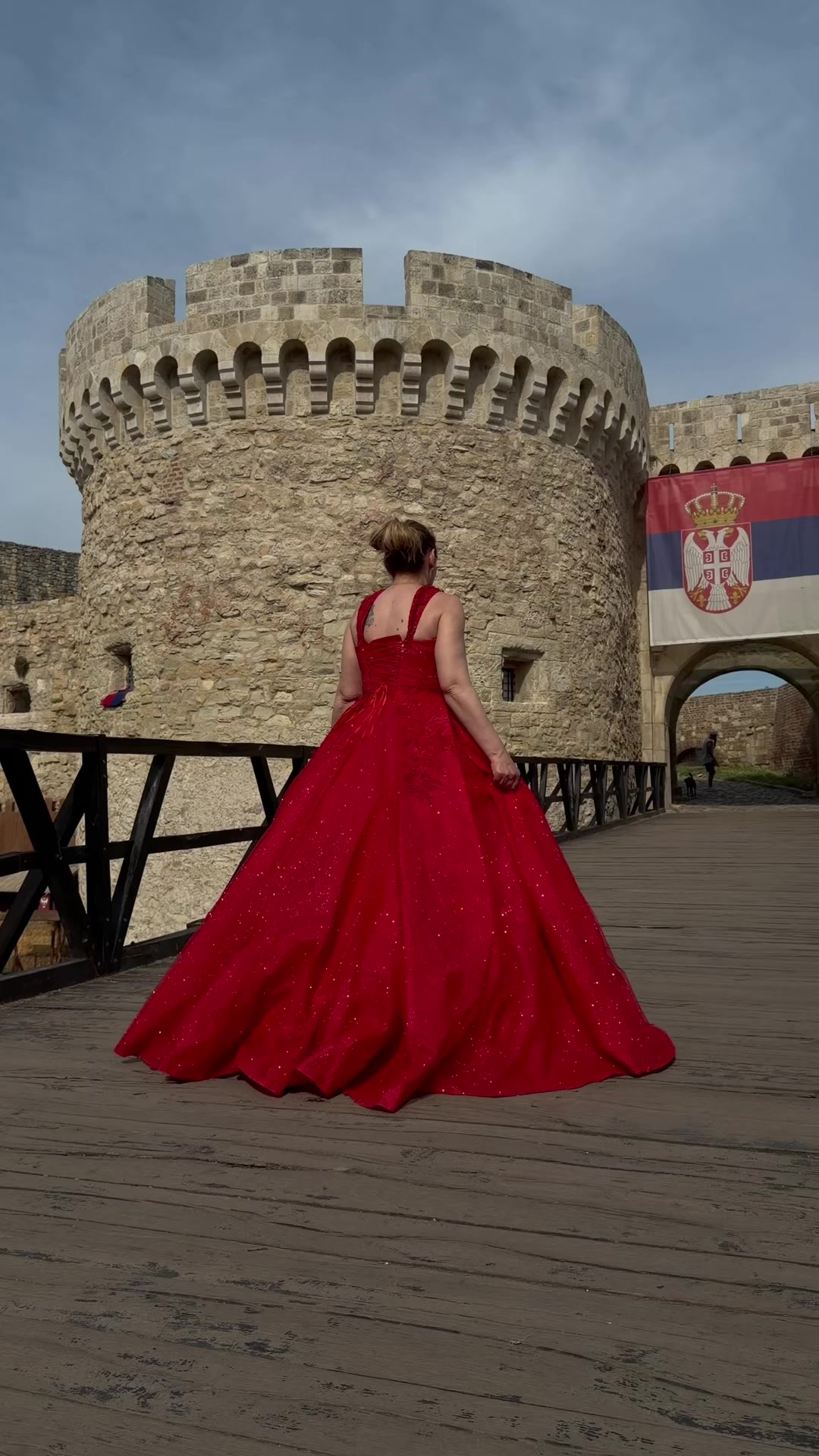 @FlyingDressesBelgrade