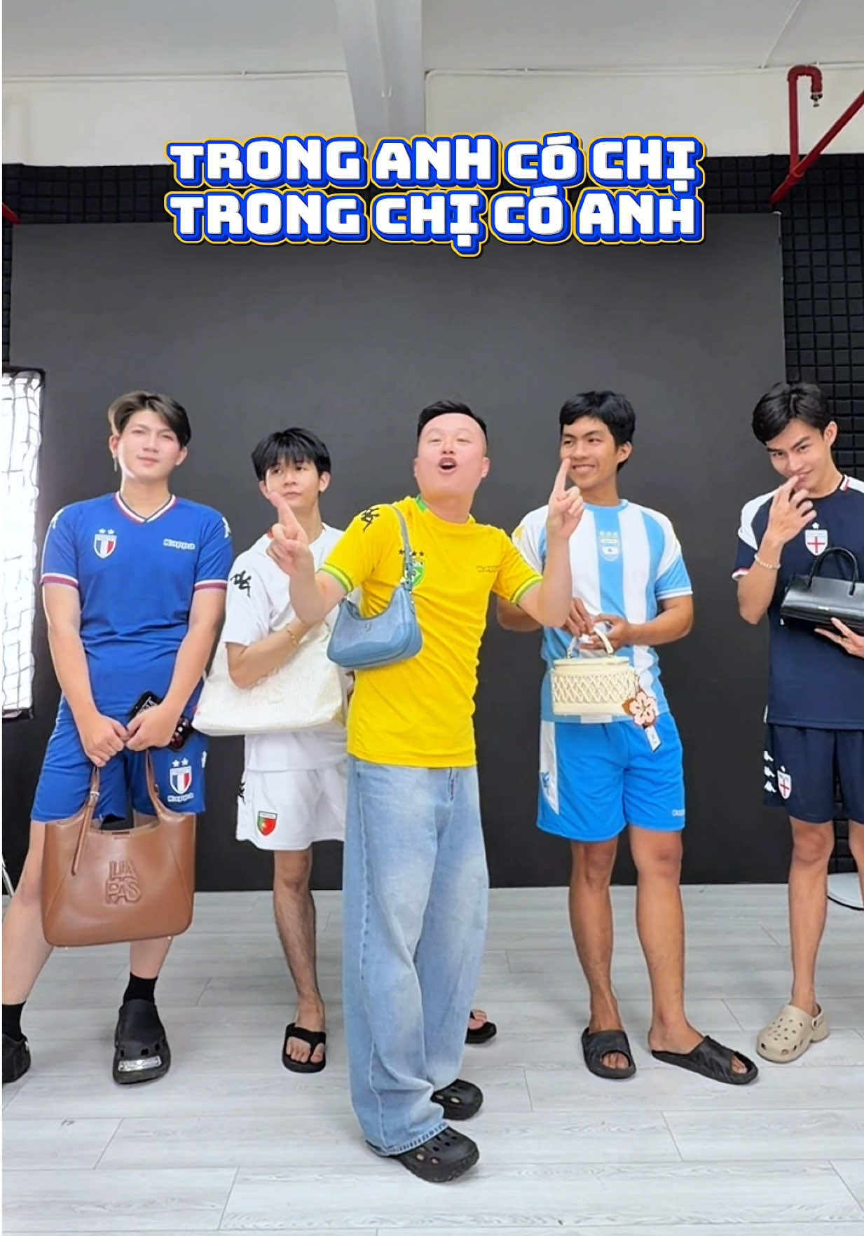 @PHAN HOÀNG MỸ