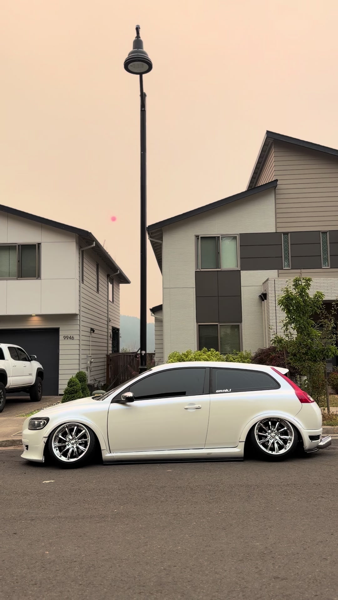 @︎