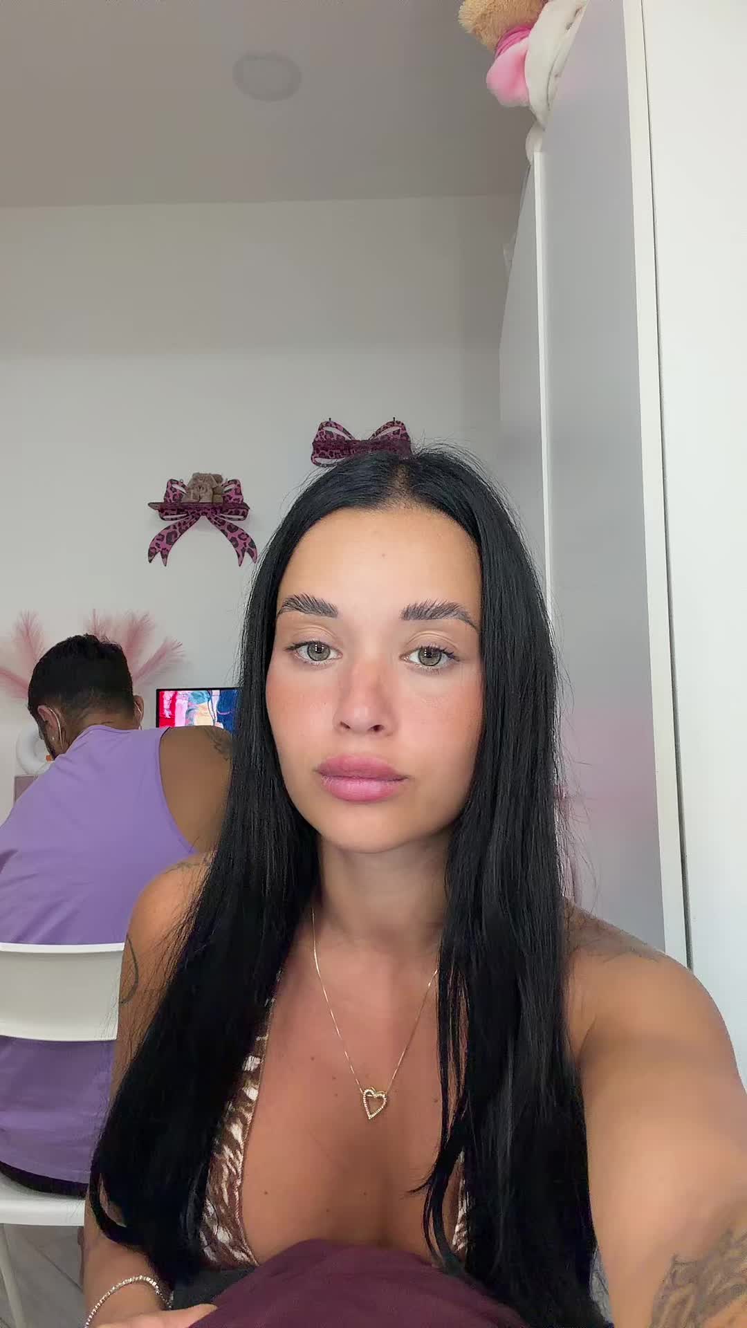 @tonyesara