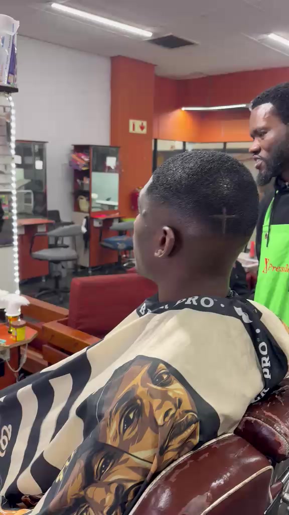 @Royal beauty hair salon.SA
