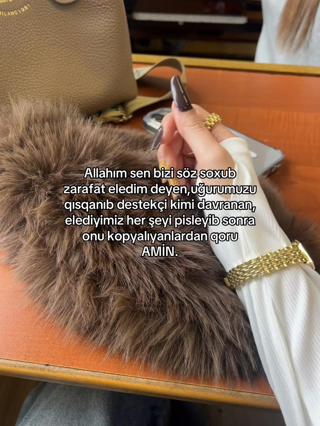 @𓄂ℰ𝓁𝓁𝒶