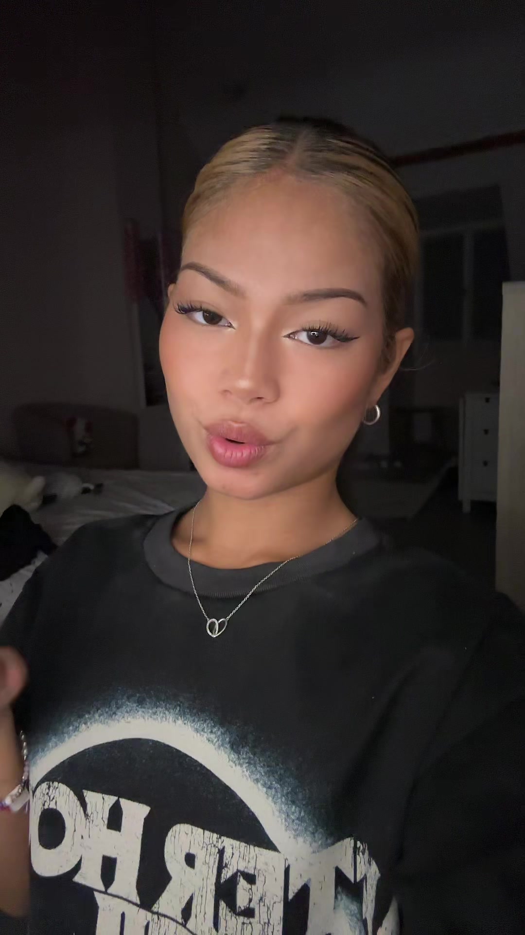 @Leoniee🦋