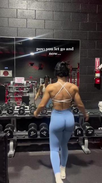 @tinaaupsout