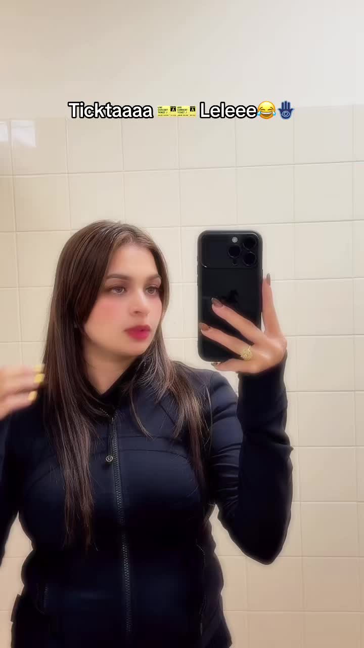 @komal_khaira97