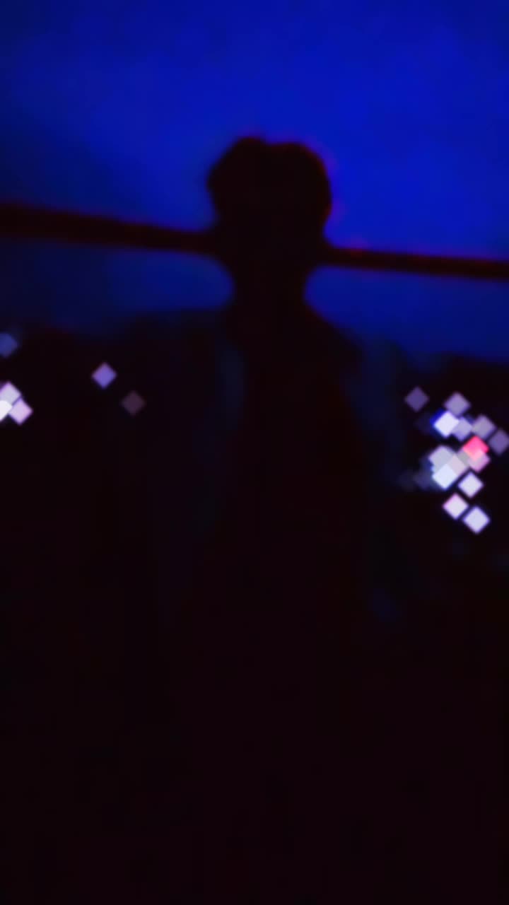 @🫢$🤗